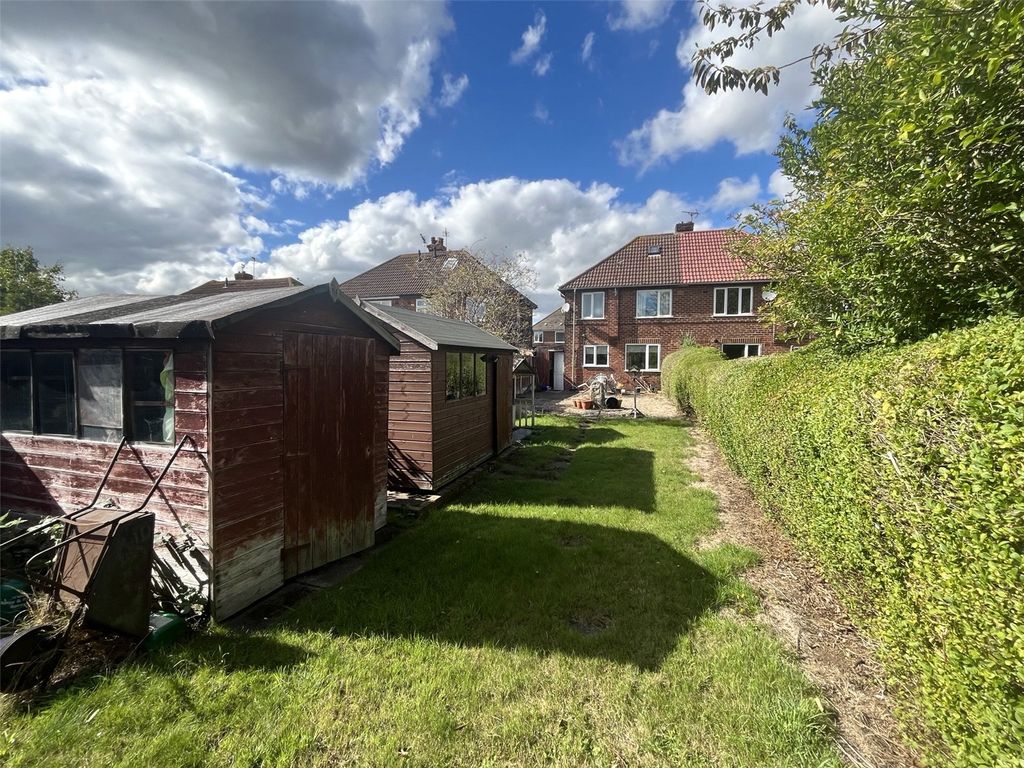 Property photo 2 of 16 Picture No. 21
