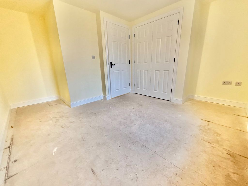 Additional image 7 of 2 bed flat for saleVicar Street, Sedgley, Dudley DY3