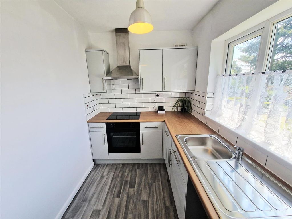 Property photo 2 of 9 01H25S9Ptzer54Bap26Q