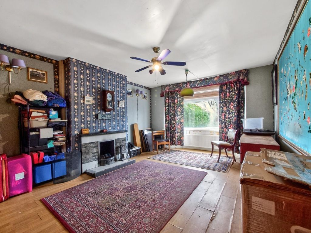 Property photo 2 of 17 Pnmb1201.Jpg