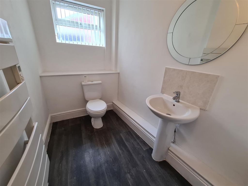 Property photo 3 of 5 Wood Street 92A - Shower.Jpg