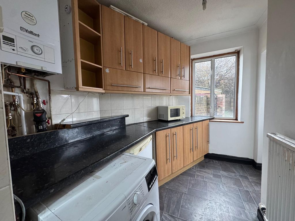 Property photo 2 of 11 Gallery