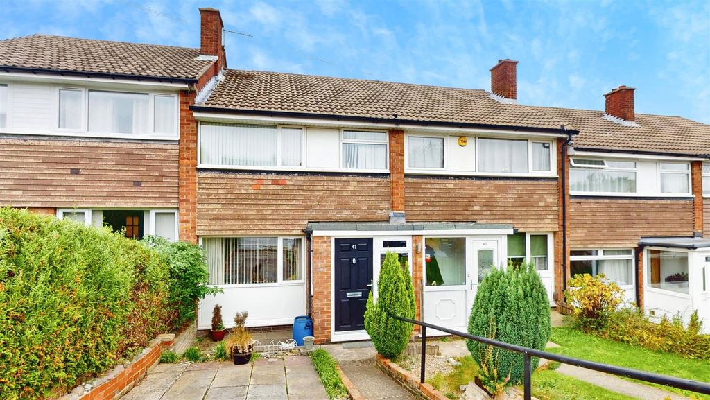 Property photo 1 of 12 External