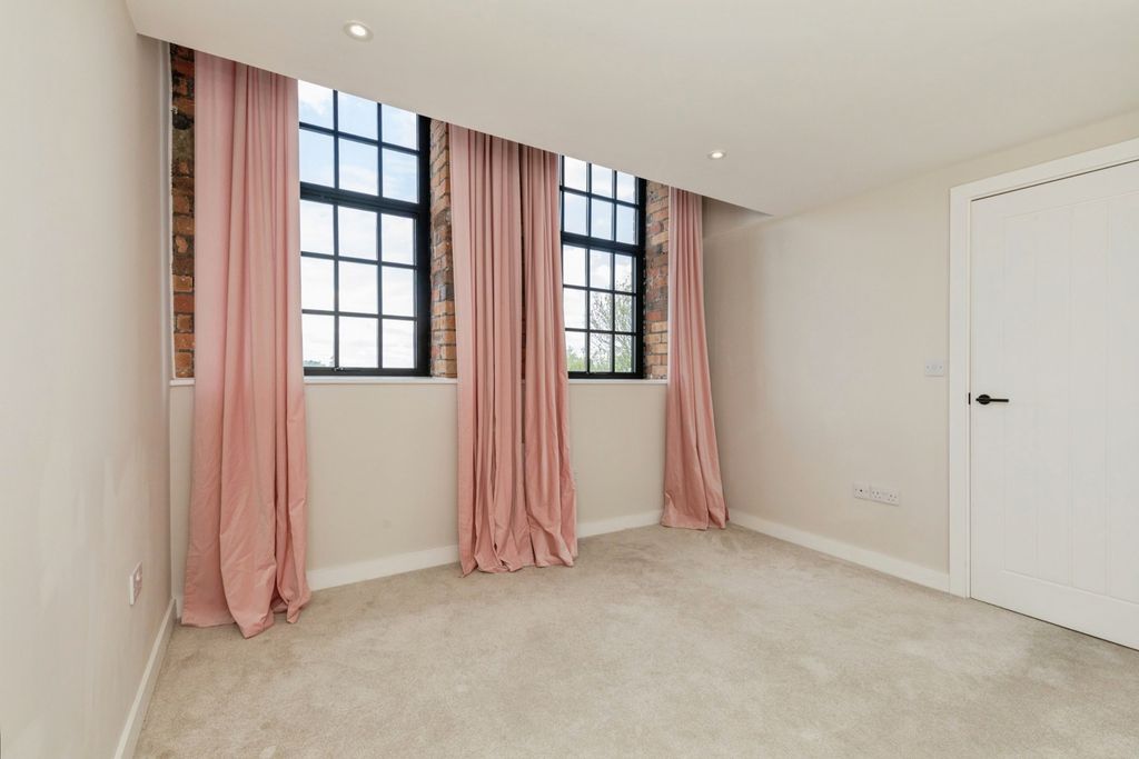 Additional image 6 of 2 bed flat to rentKingsgate House, Kingswood, Bristol BS15