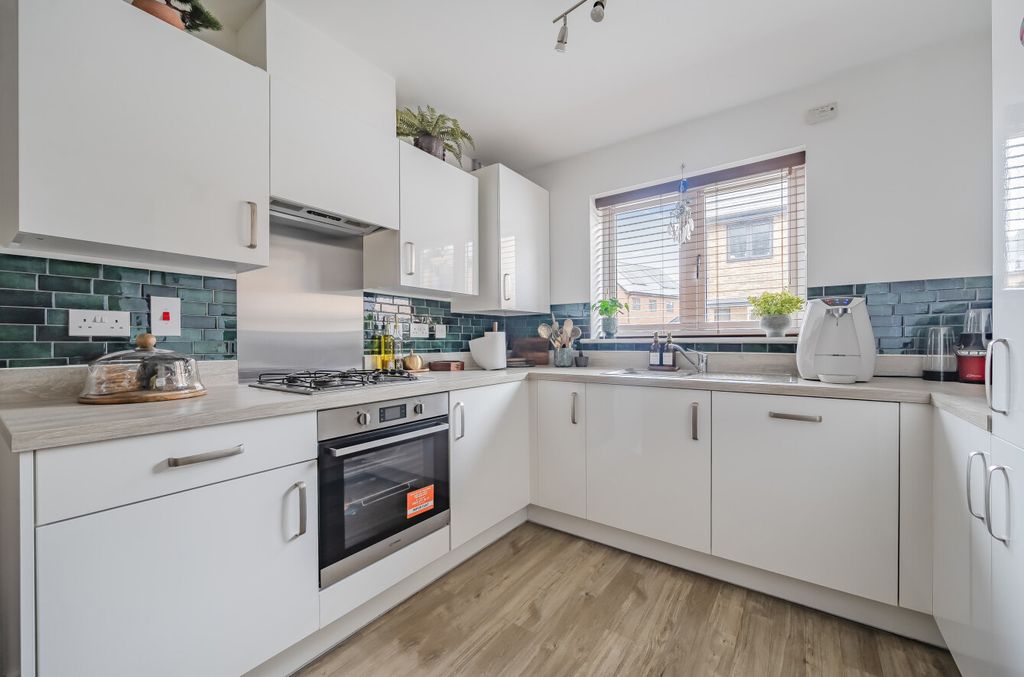 Property photo 2 of 19 1363027-4-68Ecf4c...