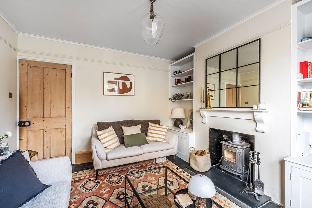 Property photo 3 of 37