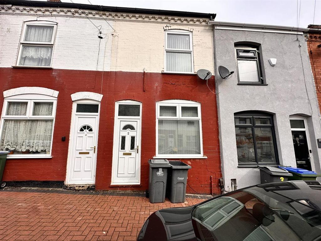 Property photo 1 of 7 Front