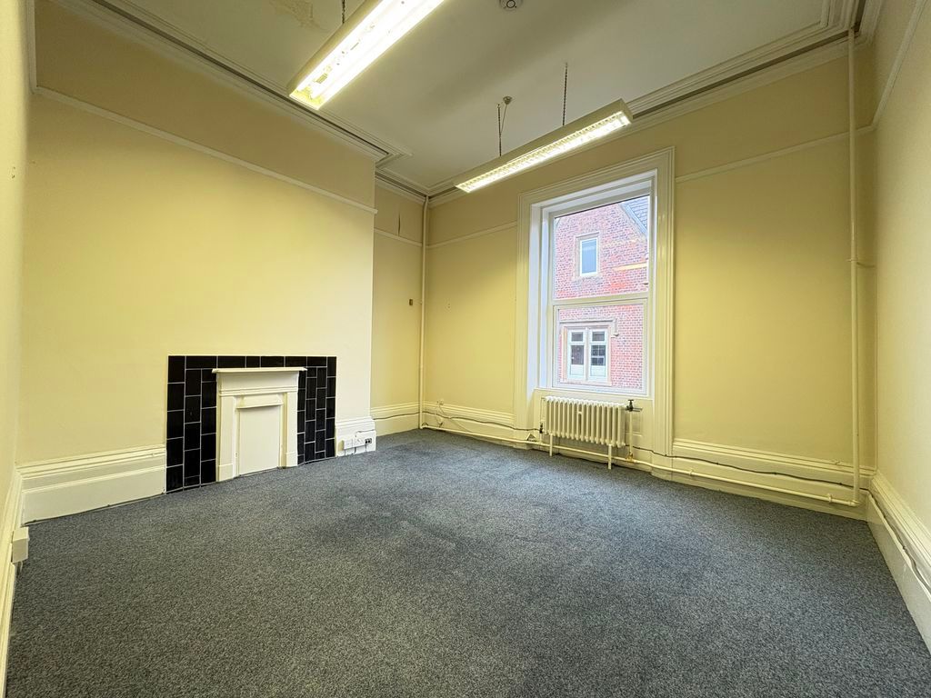 Property photo 3 of 7 Photo 9