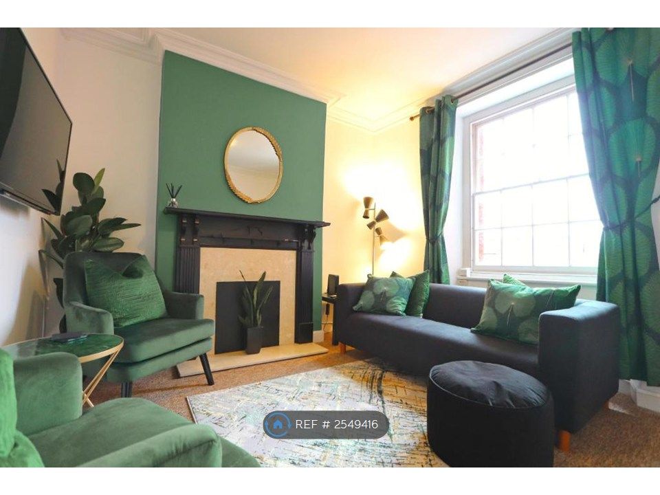 Property photo 1 of 10 Lounge