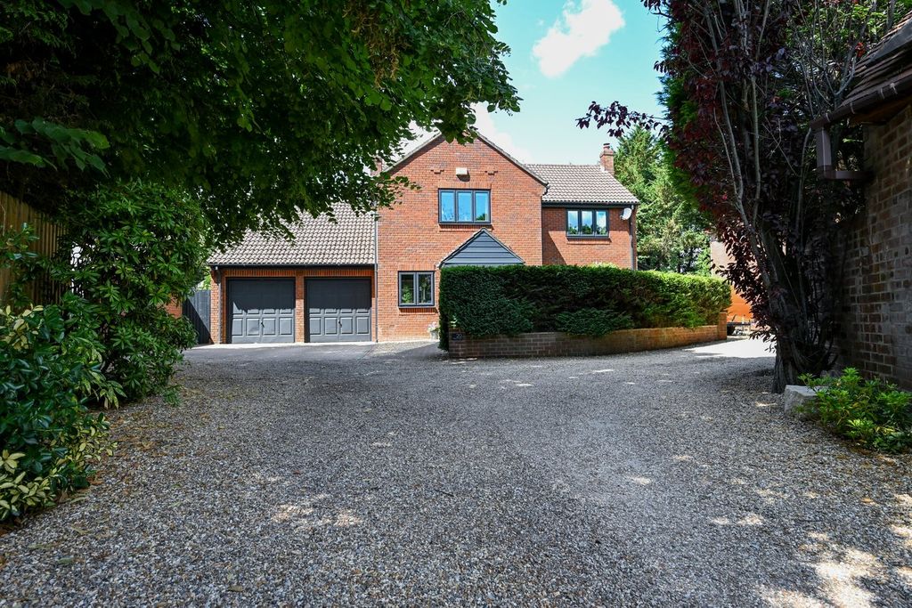 Property photo 3 of 17
