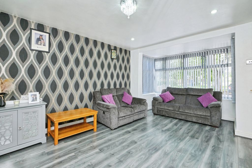 Property photo 2 of 20 Pbox-Img.Jpg