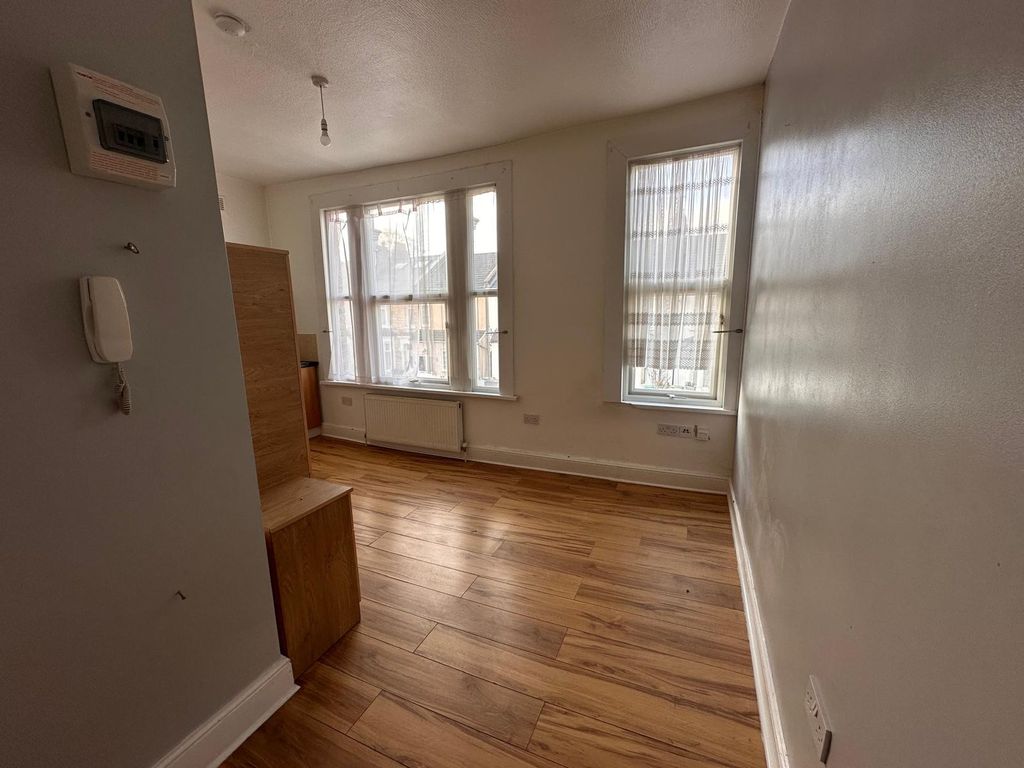 Property photo 3 of 8 Not Specified