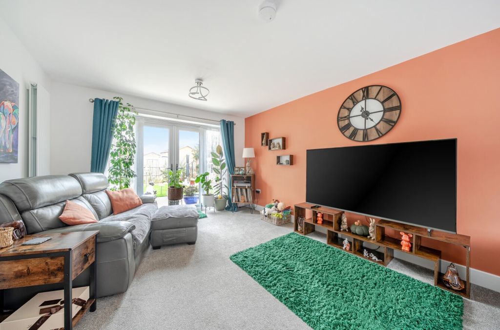 Property photo 2 of 24 1435814-3-69cd93401c912