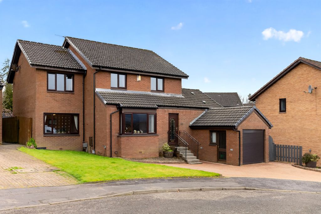 Property photo 1 of 28