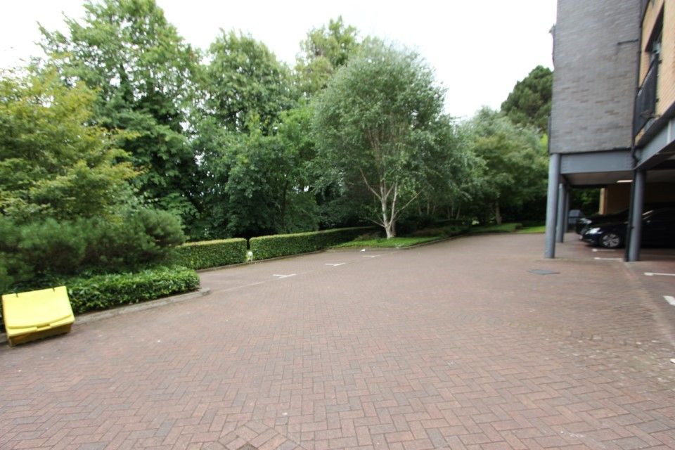 Property photo 3 of 20 Residents Parking Area