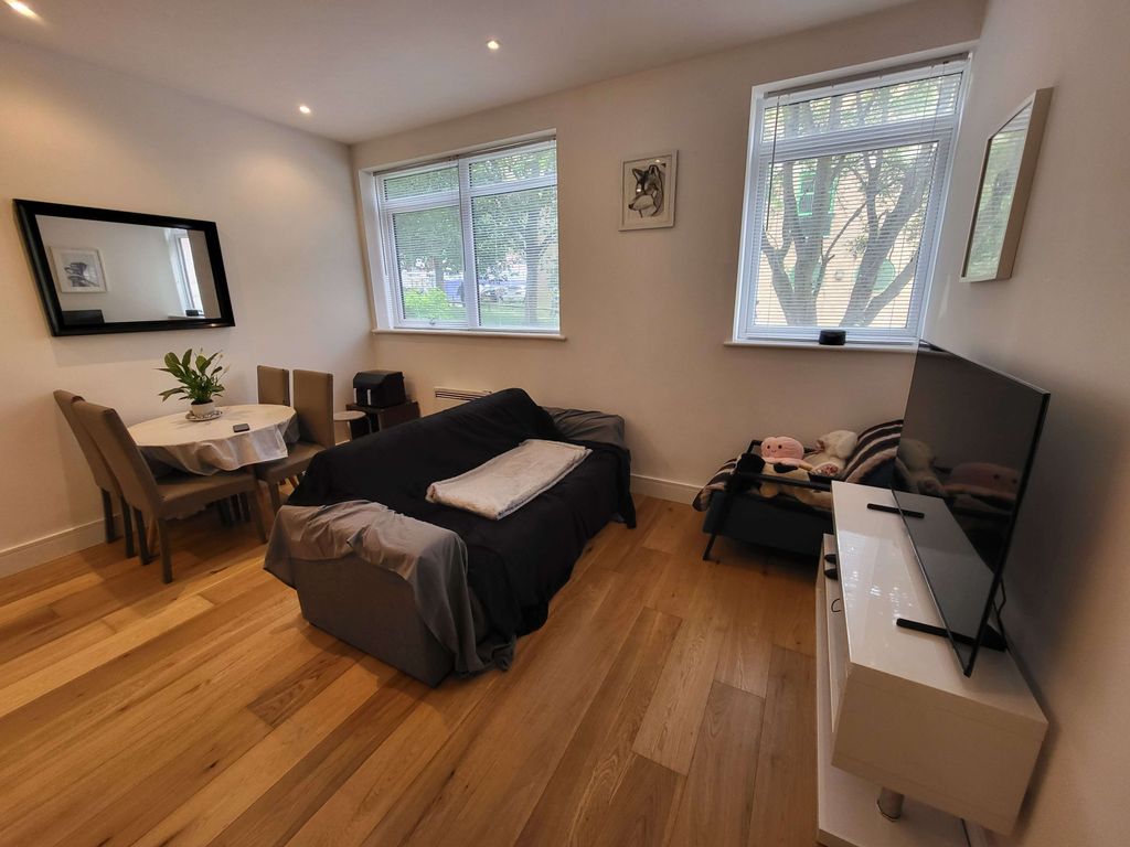 Property photo 2 of 9 Gallery