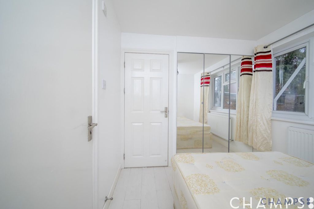 Property photo 3 of 15 Gallery