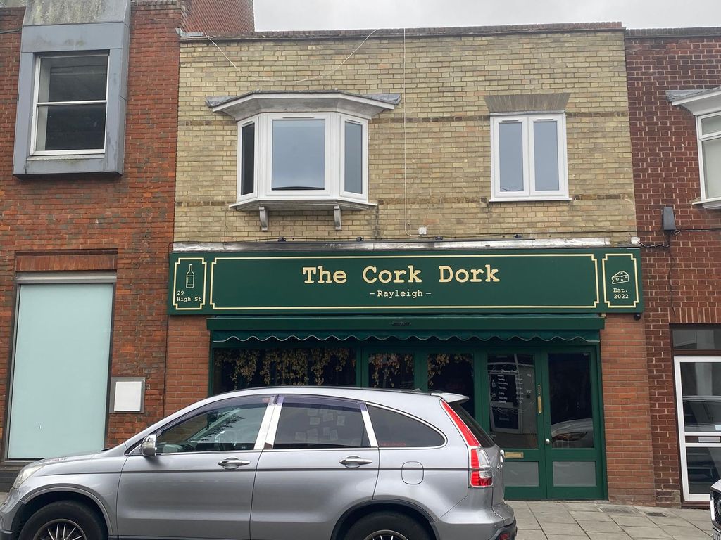 Property photo 1 of 7 1 Bed Flat To Rent High Street, Rayleigh Ss6