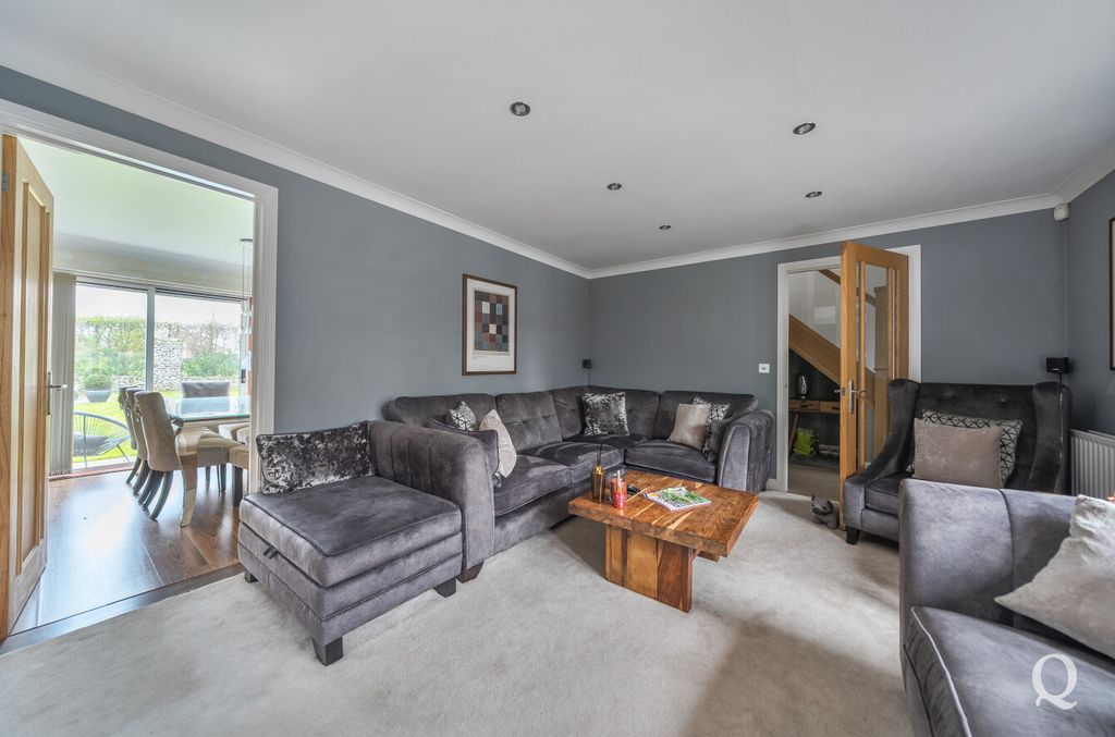 Property photo 2 of 26 2293d5B9-8B8B-451...