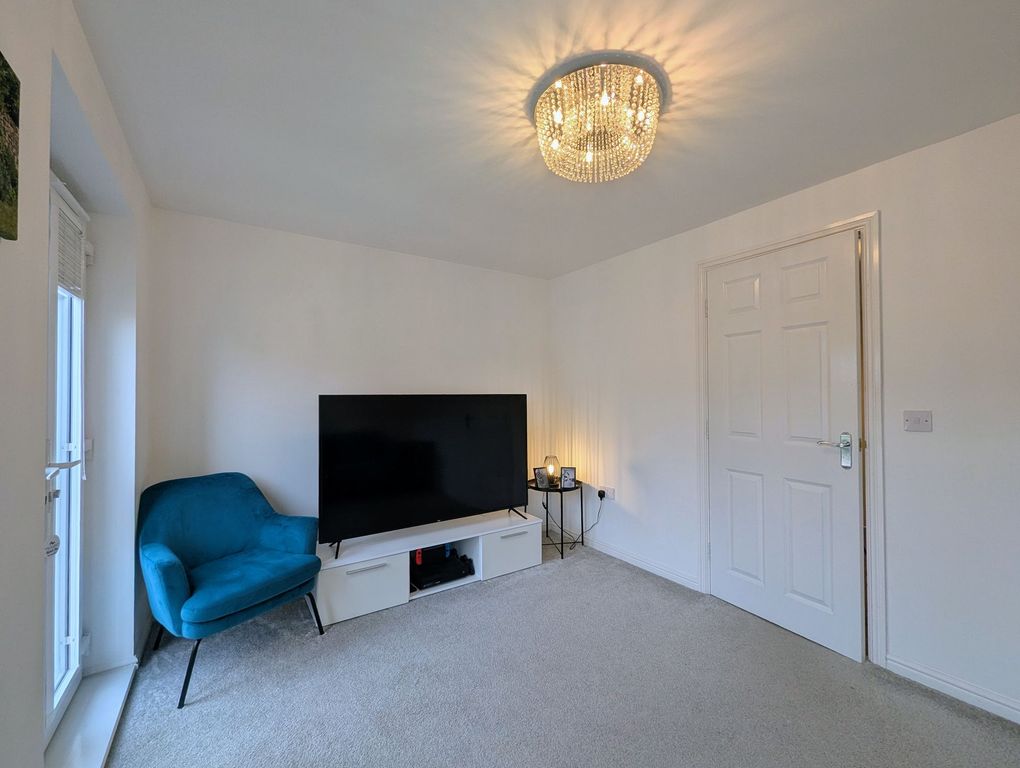 Property photo 2 of 26