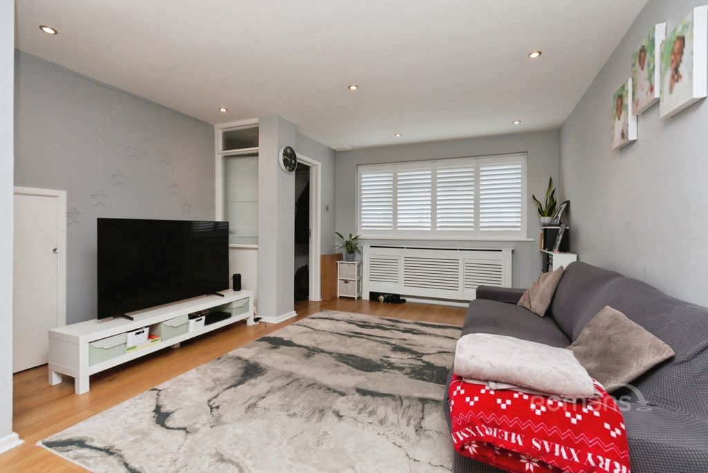 Property photo 3 of 13 Pbox-Img.Jpg