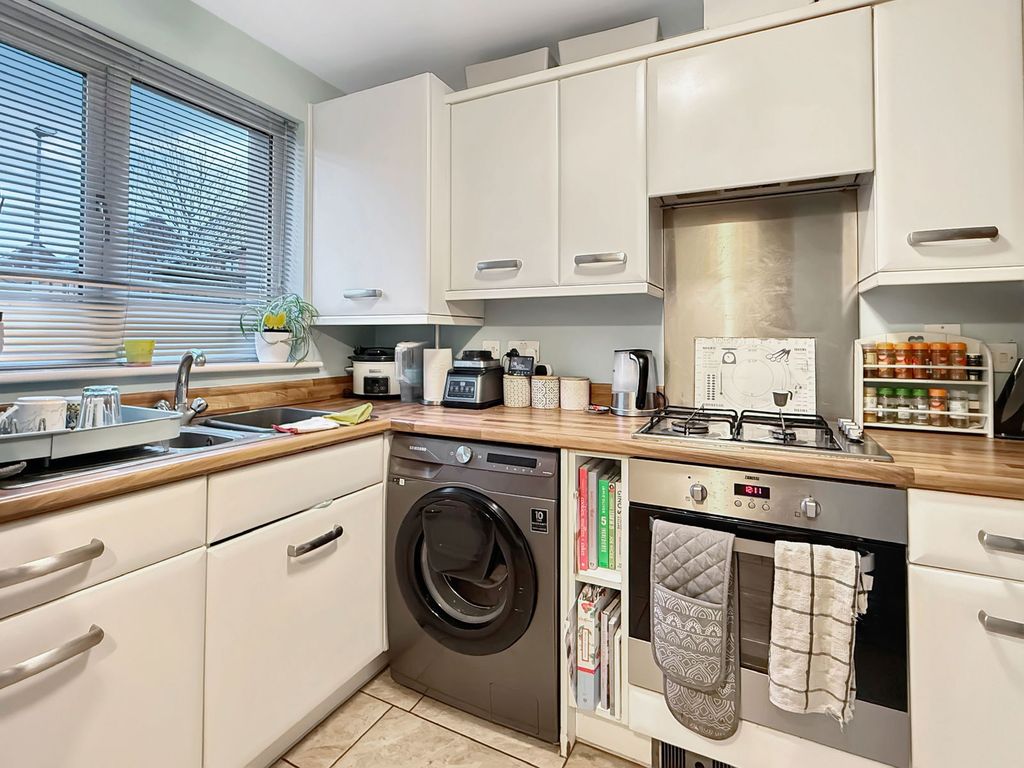 Property photo 2 of 16