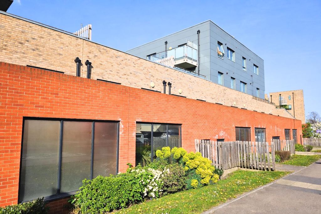 Property photo 2 of 16 Front