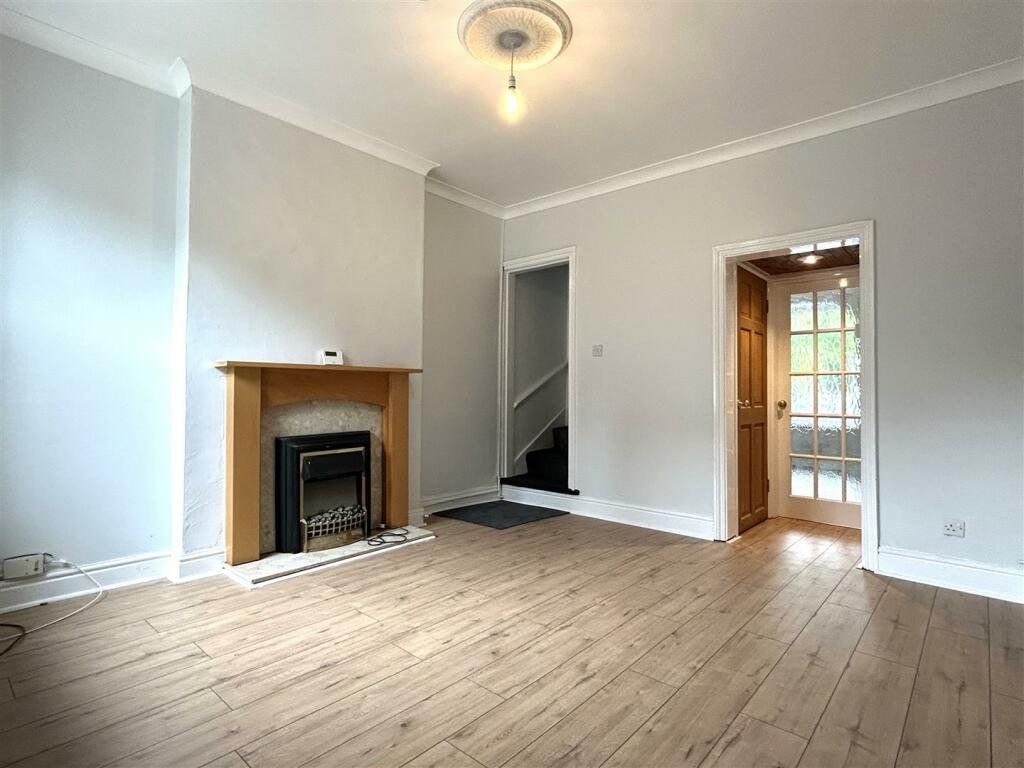 Property photo 3 of 12 Picture No. 10