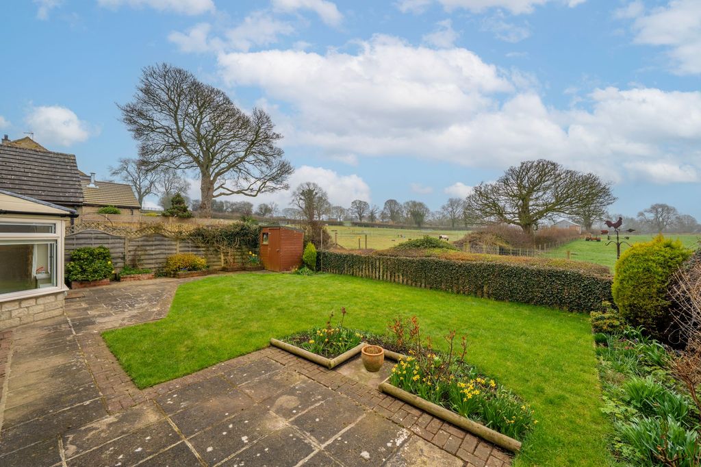 Property photo 3 of 26