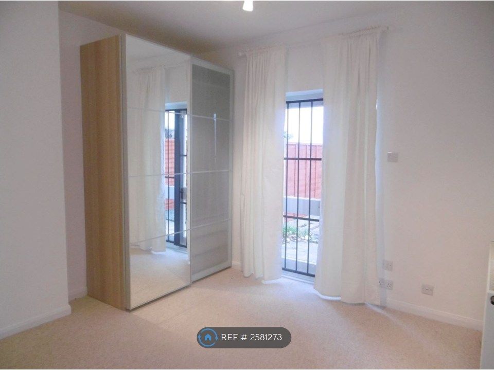 Property photo 3 of 5