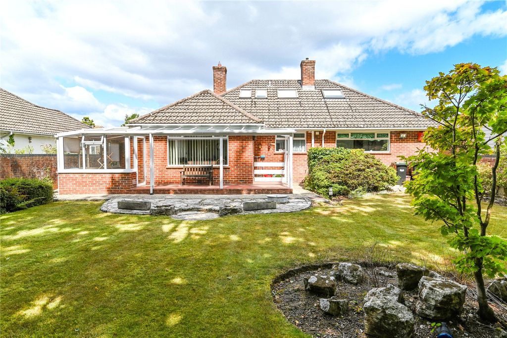 Property photo 1 of 18 Picture No. 14