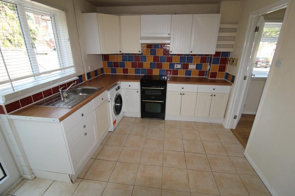 Property photo 3 of 8 Kitchen / Diner