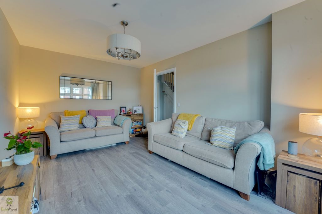 Property photo 1 of 12 Dsc00521-Dsc00525