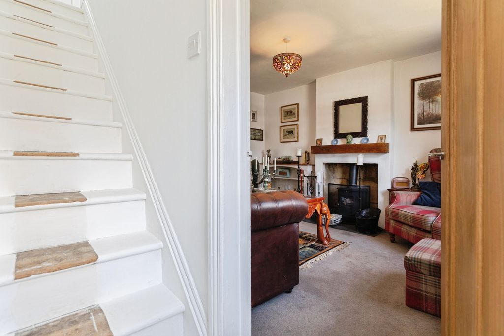 Property photo 3 of 20 Staircase