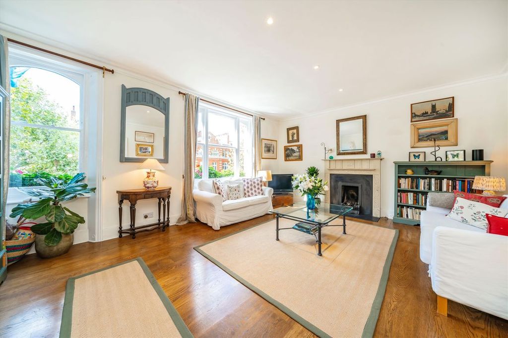 Property photo 1 of 8