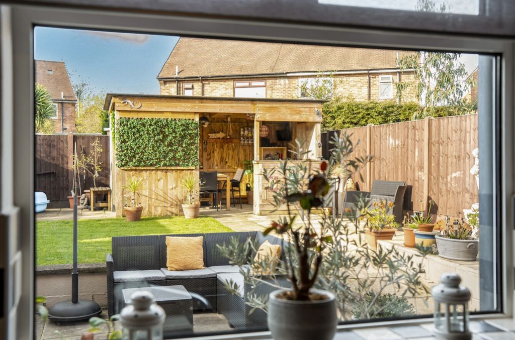 Property photo 2 of 20 Ewemove Harrogate Garden