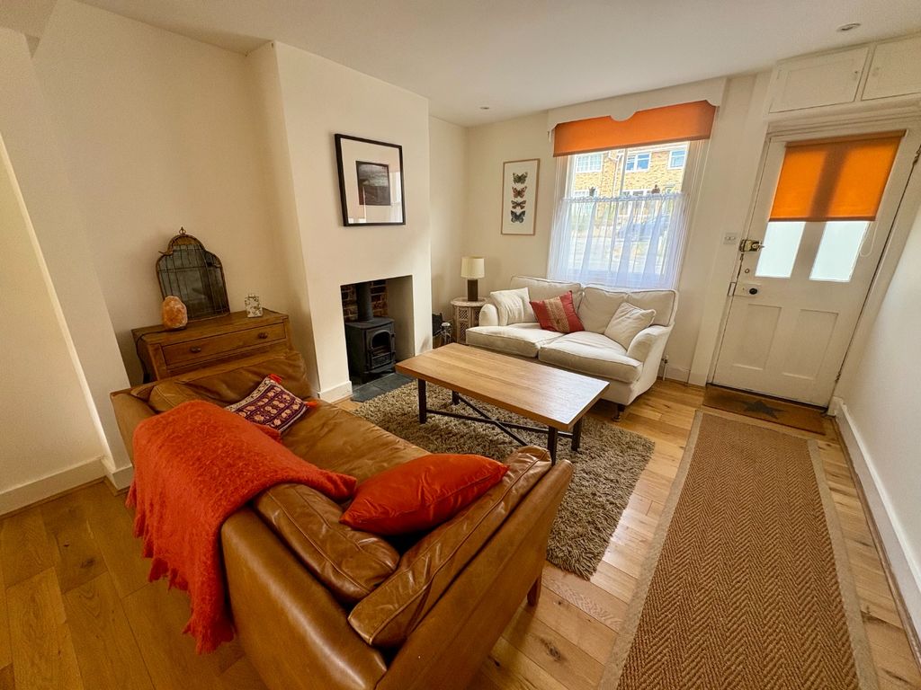 Property photo 2 of 10 4491371