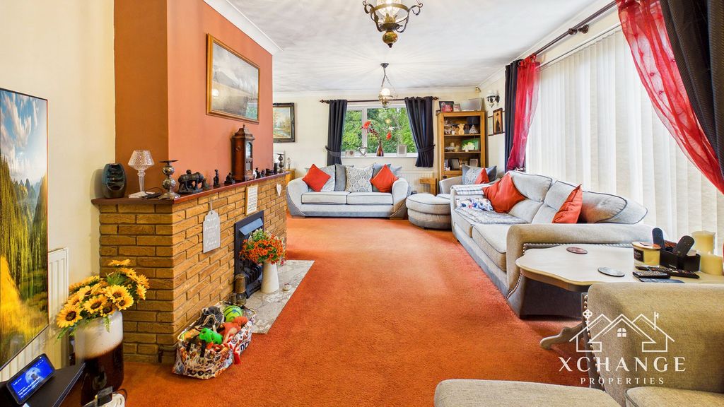 Property photo 2 of 32