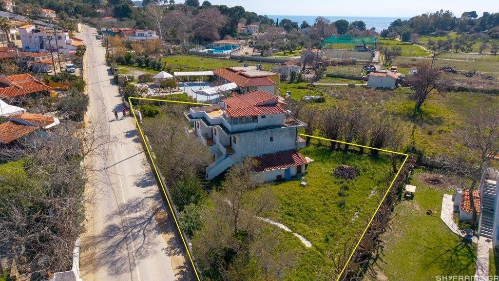 Property photo 1 of 25