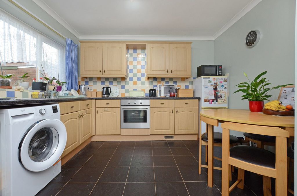 Property photo 2 of 12 2 - Kitchendining-Room