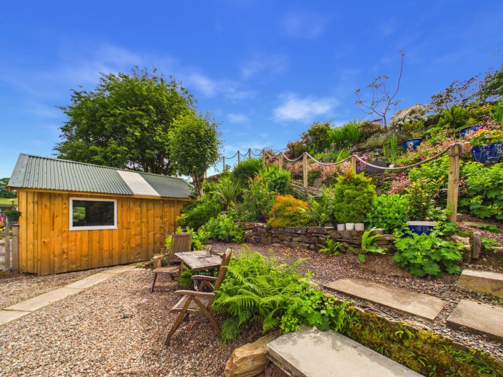 Property photo 2 of 30