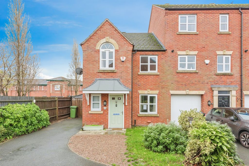 Property photo 1 of 20