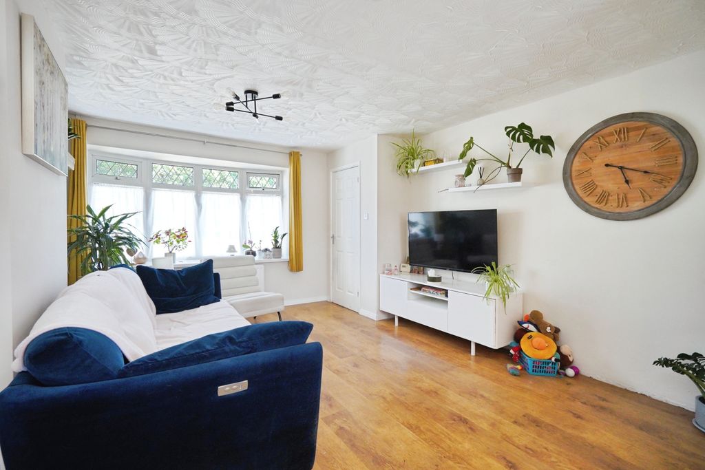 Property photo 3 of 18