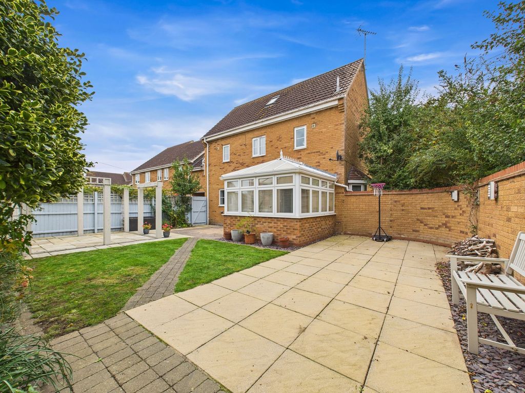 Property photo 2 of 33