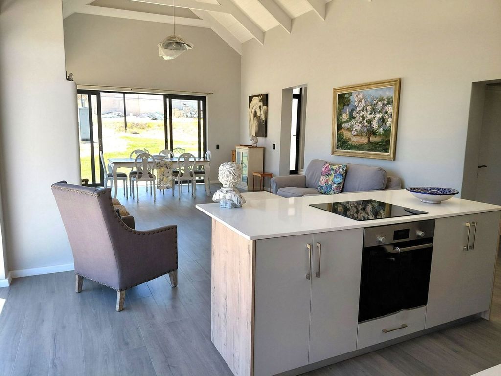 Property photo 2 of 20 Sw1729748