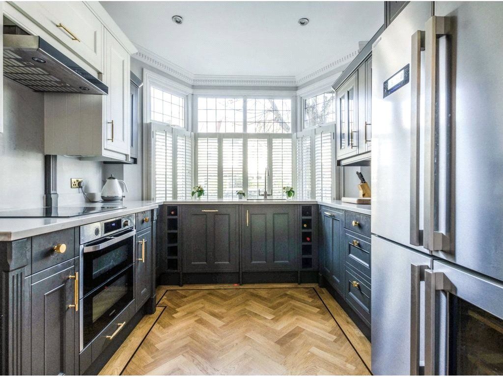 Property photo 3 of 15 Kitchen