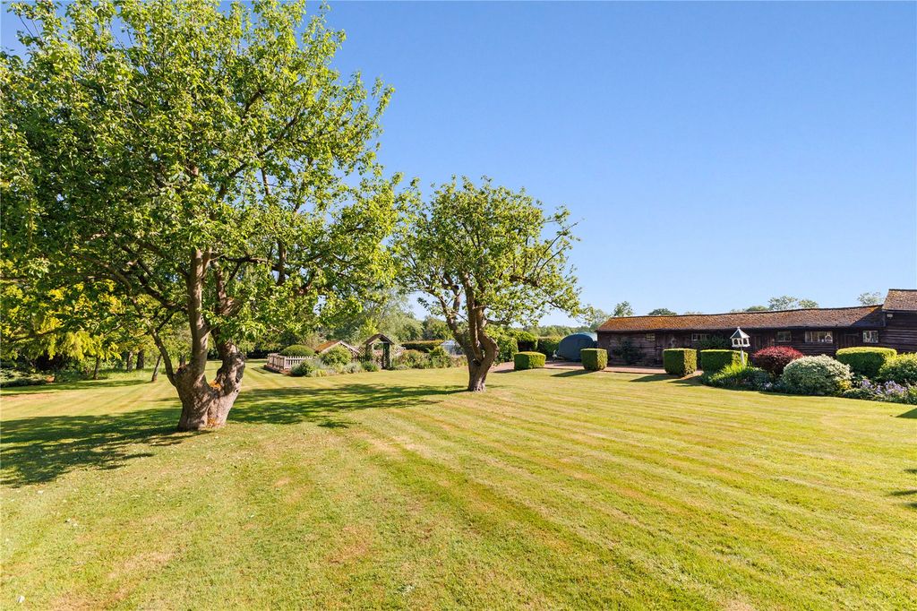 Property photo 2 of 13 Grounds