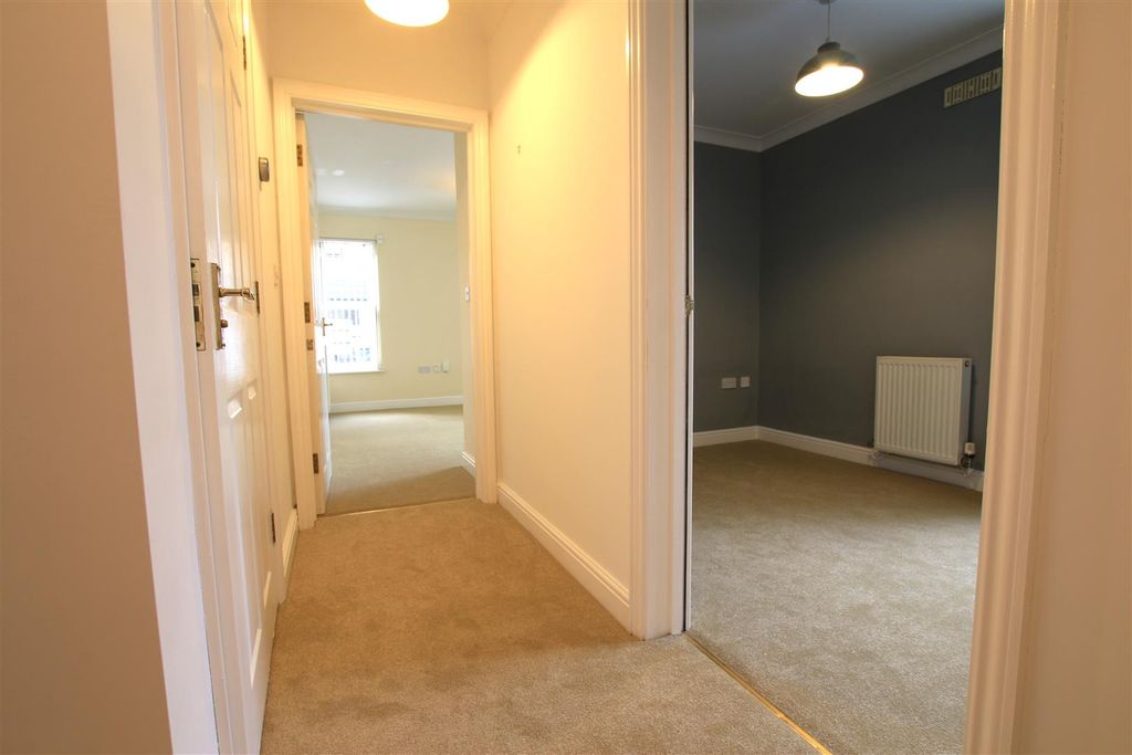 Property photo 3 of 8 Img_5411.Jpg