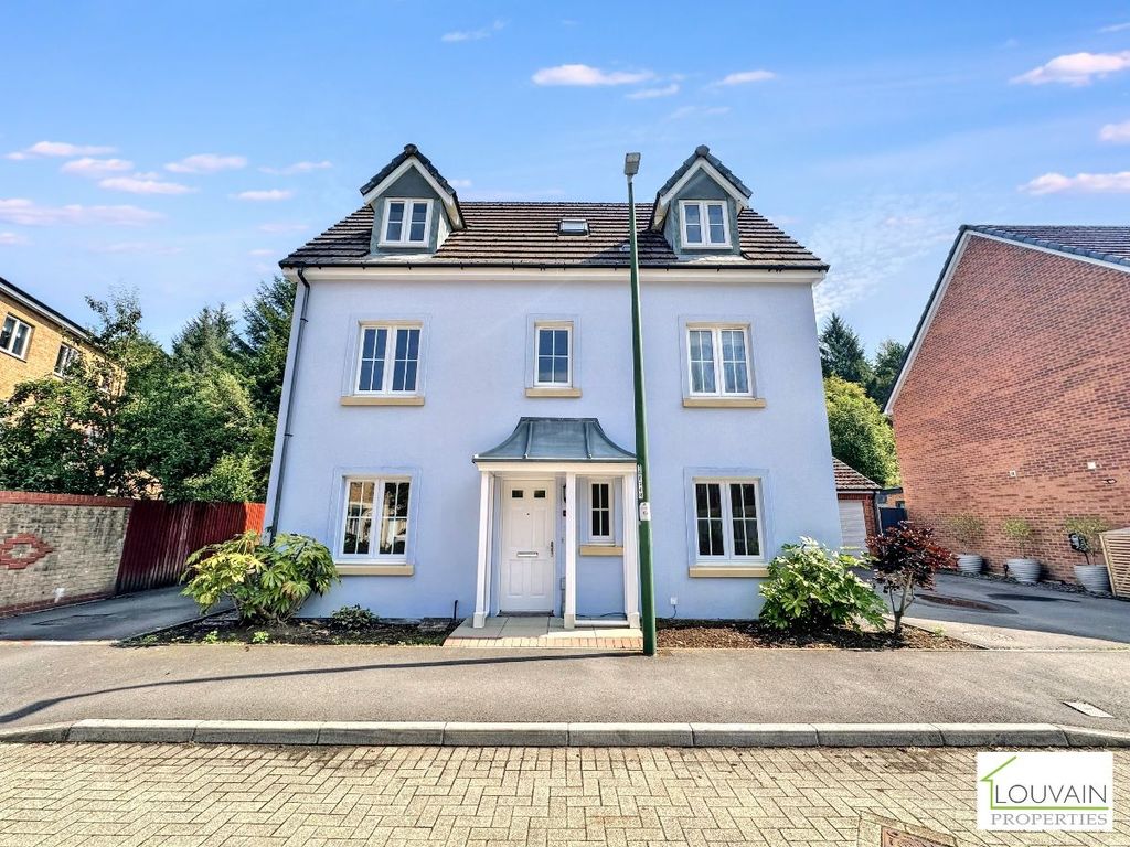 Property photo 1 of 28