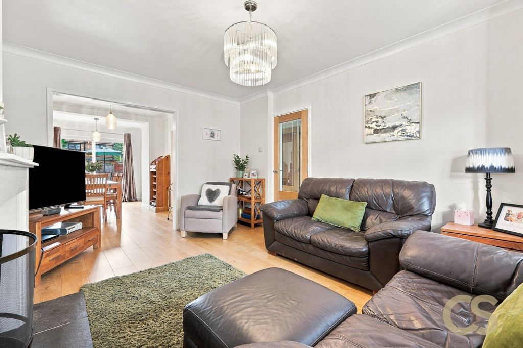 Property photo 2 of 22 5417893